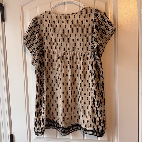 DR2 Boho Geometric Print Tie Neck Flutter Sleeve Top Cream Black Large Women's - Picture 2 of 8